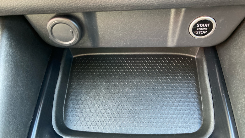 Nissan Qashqai 1.3 DiG-T MH N-Connecta 5dr Petrol Hatchback